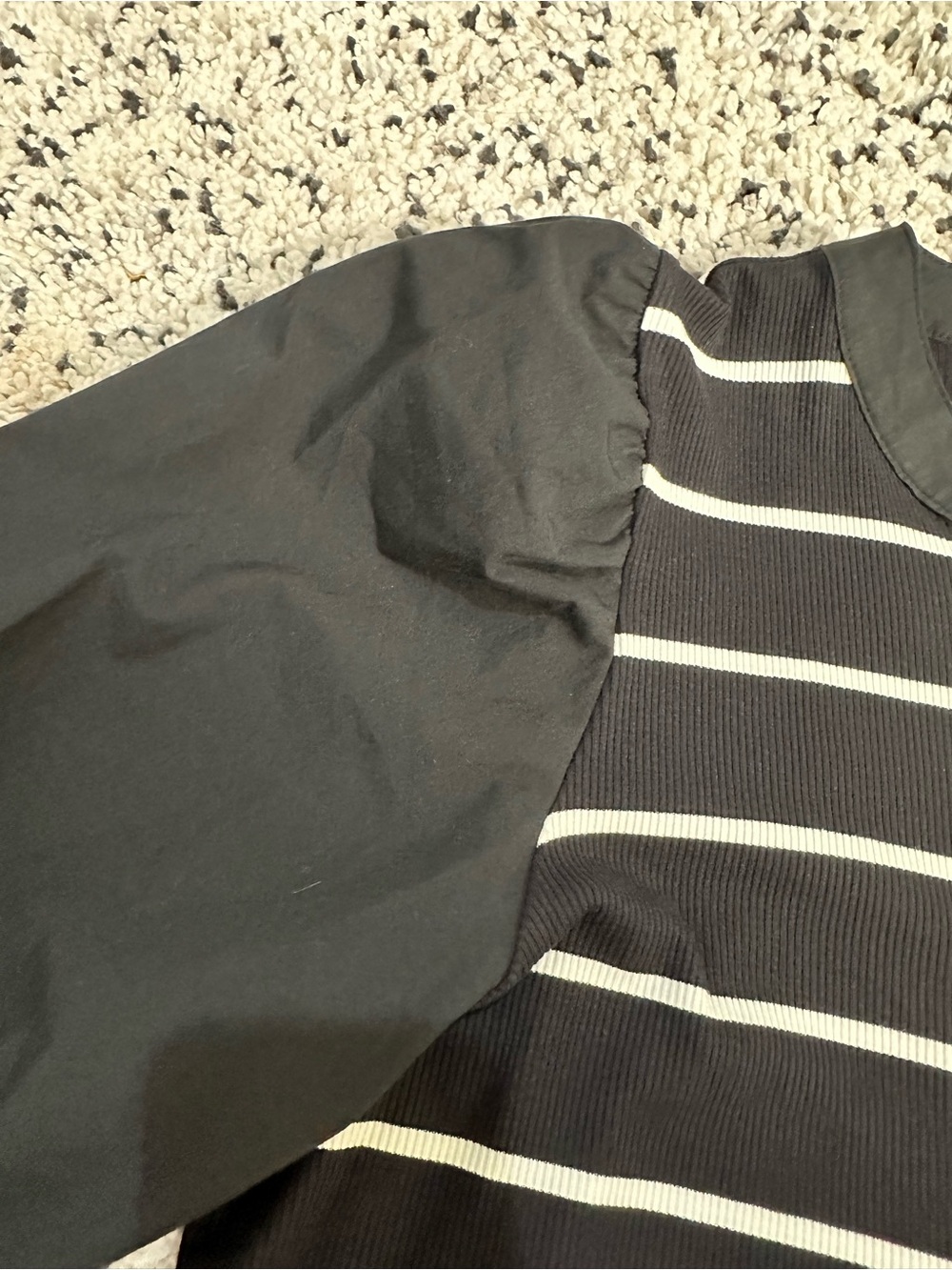 Nine West Black &‎ White Striped Puff Sleeve Henley Top - Picture 4 of 6